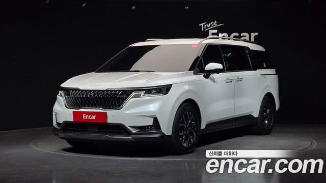 Kia Carnival 2023 — Фото 1/20