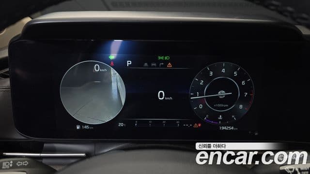 Kia Carnival 2023 — Фото 8/20