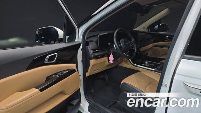 Kia Carnival 2023 — Фото 10/20
