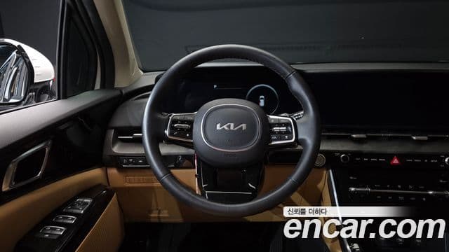 Kia Carnival 2023 — Фото 13/20