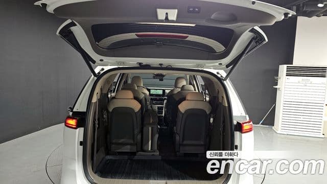 Kia Carnival 2023 — Şəkil 20/20