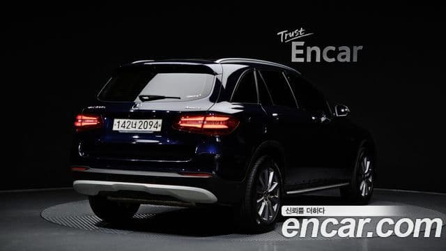 Mercedes-Benz GLC-Class 2018 — ფოტო 2/20