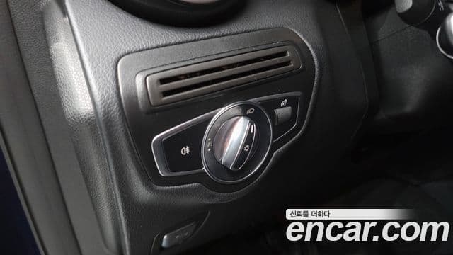 Mercedes-Benz GLC-Class 2018 — ფოტო 17/20