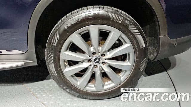 Mercedes-Benz GLC-Class 2018 — Photo 17/30