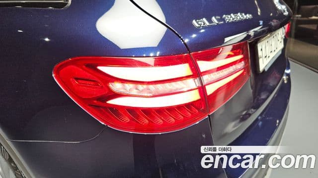 Mercedes-Benz GLC-Class 2018 — Photo 1/30