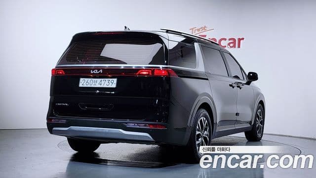 Kia Carnival 2022 — ფოტო 2/20