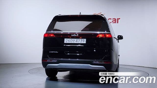 Kia Carnival 2022 — ფოტო 4/20