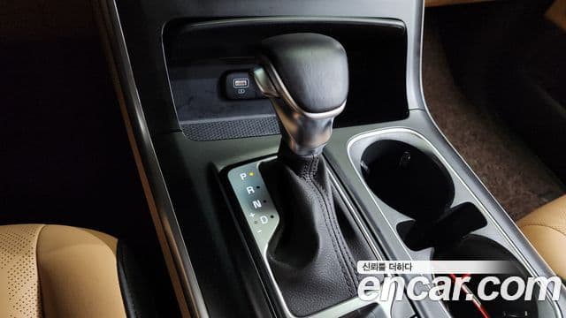 Kia Carnival 2022 — ფოტო 9/20