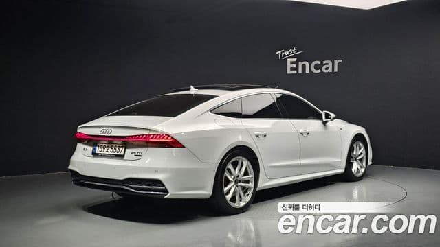 Audi A7 2022 — ფოტო 2/20