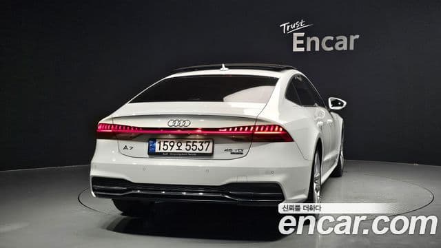 Audi A7 2022 — ფოტო 4/20