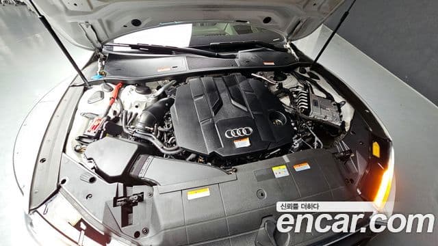 Audi A7 2022 — ფოტო 6/20
