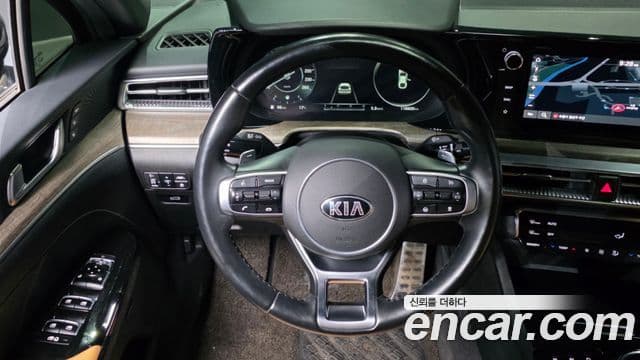 Kia K5 2020 — ფოტო 13/20