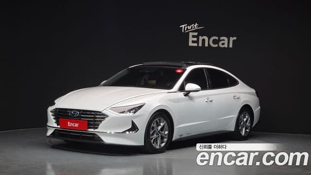 Hyundai Sonata 2019 — Фото 1/20