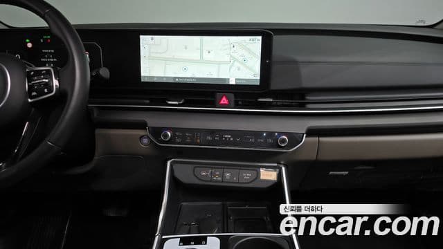 Kia Carnival 2024 — ფოტო 14/20