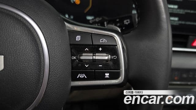 Kia Carnival 2024 — ფოტო 16/20