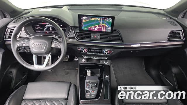 Audi Q5 2021 — ფოტო 9/20