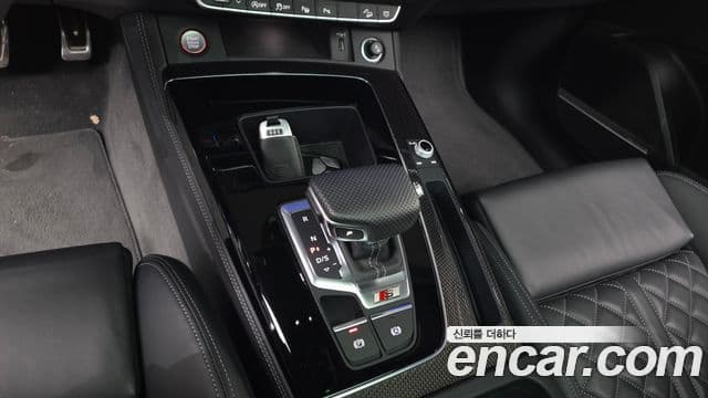 Audi Q5 2021 — ფოტო 7/20