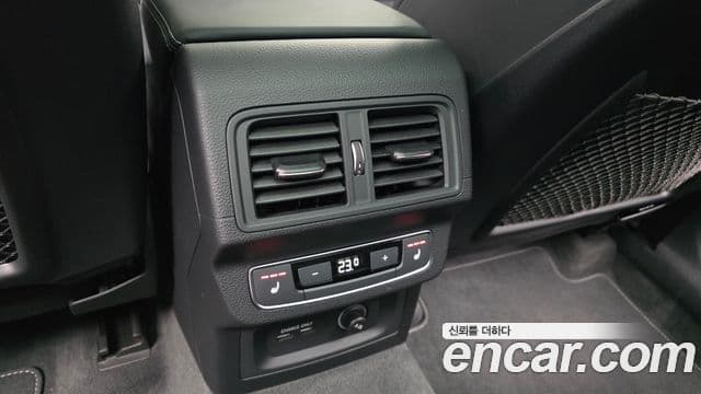Audi Q5 2021 — ფოტო 17/20
