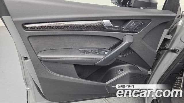 Audi SQ5 2021 — ფოტო 29/38