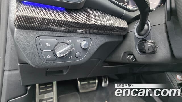 Audi SQ5 2021 — ფოტო 16/38