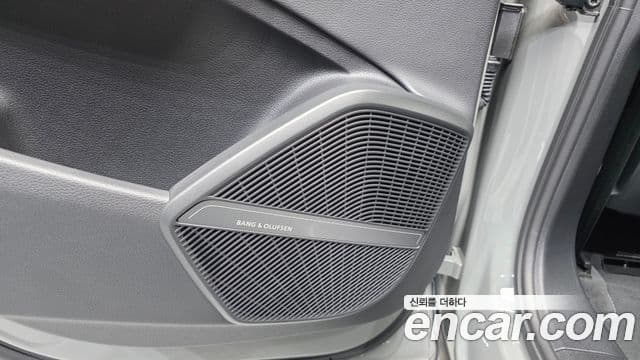 Audi SQ5 2021 — ფოტო 30/38