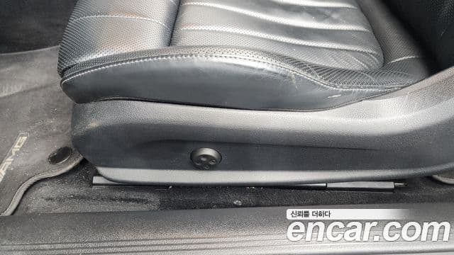 Mercedes-Benz E-Class 2022 — Photo 30/34