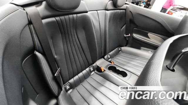 Mercedes-Benz E-Class 2022 — Photo 3/34