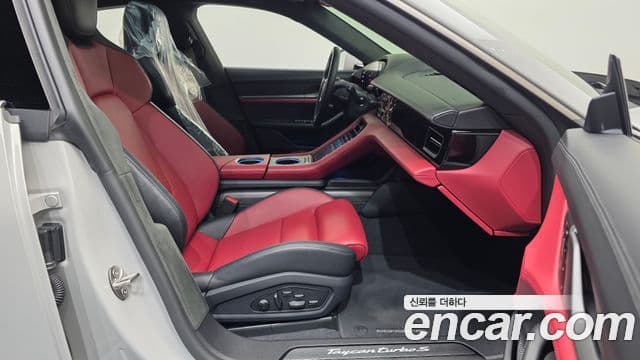 Porsche Taycan 2024 — Şəkil 8/20