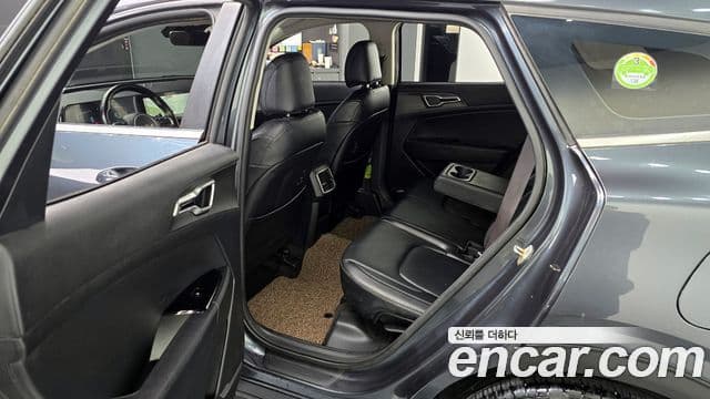 Kia Sportage 2022 — ფოტო 11/20