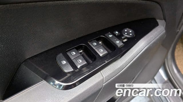 Kia Sportage 2022 — ფოტო 13/20