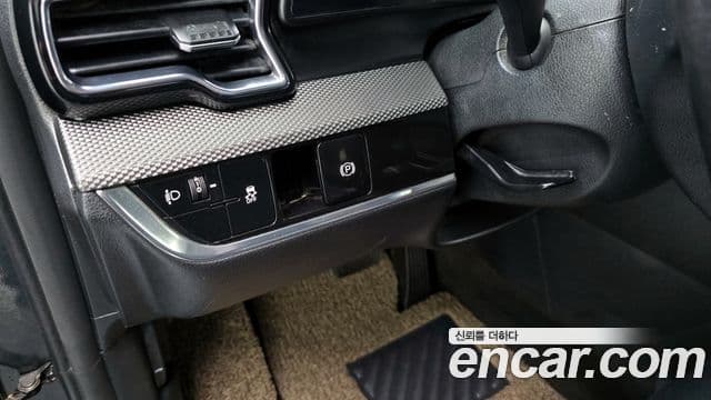 Kia Sportage 2022 — ფოტო 14/20