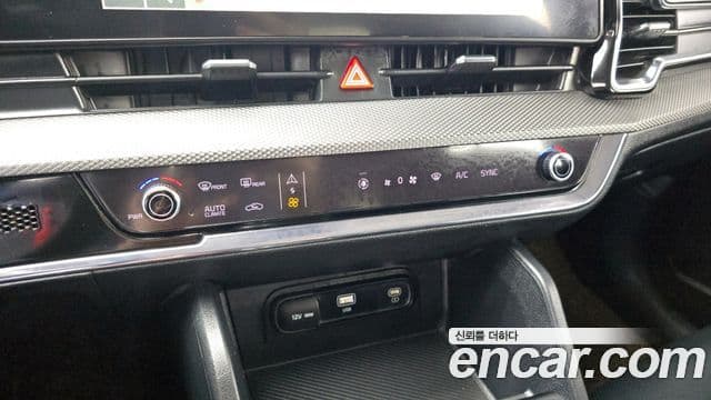 Kia Sportage 2022 — ფოტო 18/20