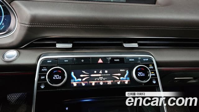 Genesis GV80 2022 — Şəkil 13/20