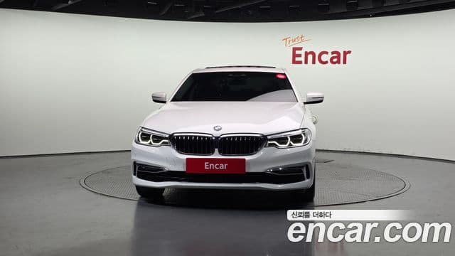 BMW 5 Series 2019 — ფოტო 3/20