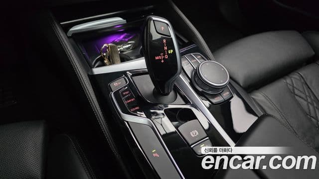 BMW 5 Series 2019 — ფოტო 9/20