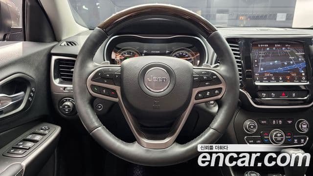 Jeep Cherokee 2021 — Şəkil 13/20
