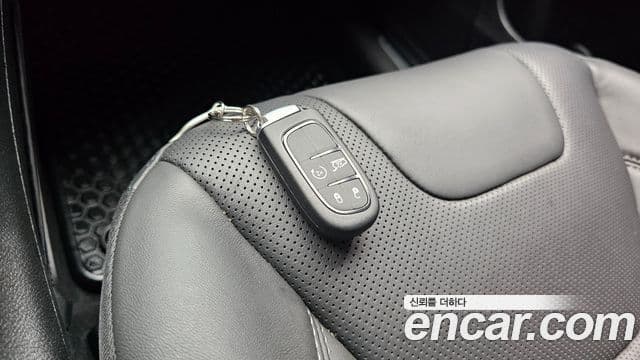 Jeep Cherokee 2021 — Photo 23/35