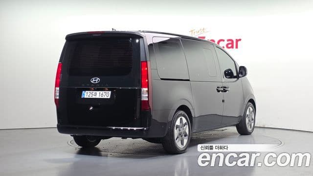 Hyundai Staria 2026 — Фото 2/20