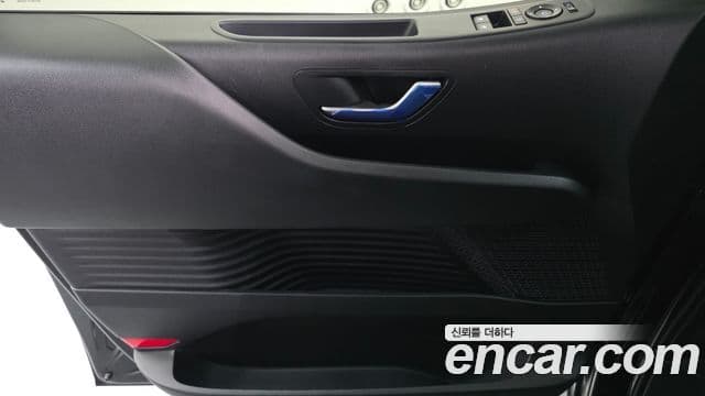Hyundai Staria 2026 — Photo 24/34