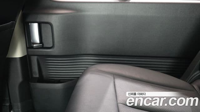Hyundai Staria 2026 — Photo 13/34