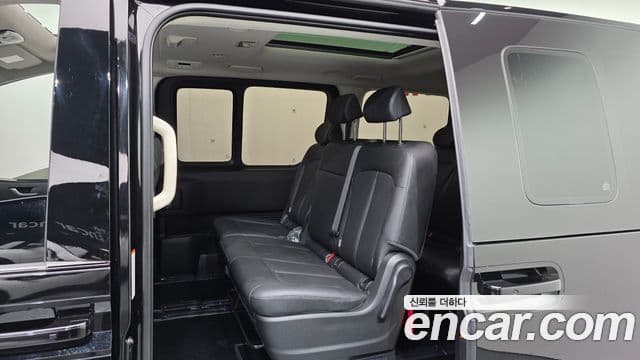 Hyundai Staria 2026 — Photo 19/34