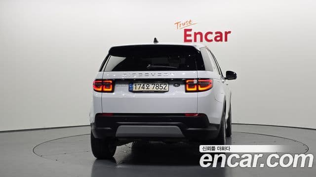 Land Rover Discovery Sport 2021 — ფოტო 4/20