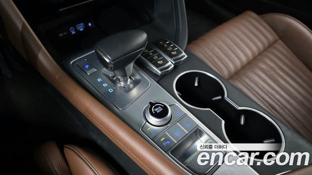 Genesis G70 2018 — Photo 10/20