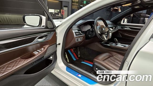 BMW 7 Series 2019 — ფოტო 10/20