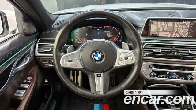 BMW 7 Series 2019 — ფოტო 13/20