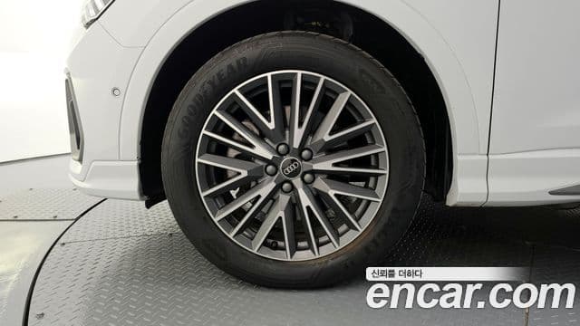 Audi Q3 2023 — Photo 12/20