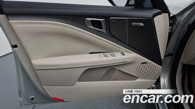 Kia K8 2025 — Photo 7/36