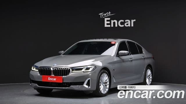 BMW 5 Series 2022 — Şəkil 1/20