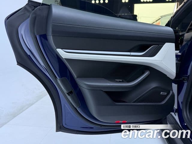 Porsche Taycan 2021 — Photo 14/20