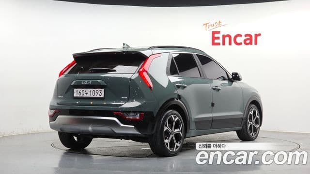 Kia Niro 2022 — ფოტო 2/20